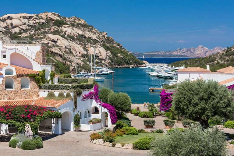 escursione-ambientale-culturale-tour-costa-smeralda-portici-sardegna